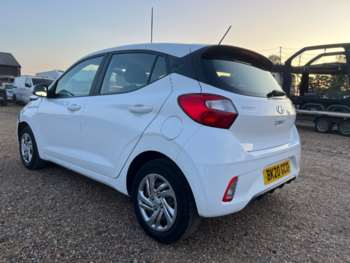 Used Hyundai i10 2020 for sale - 75240177: Photo