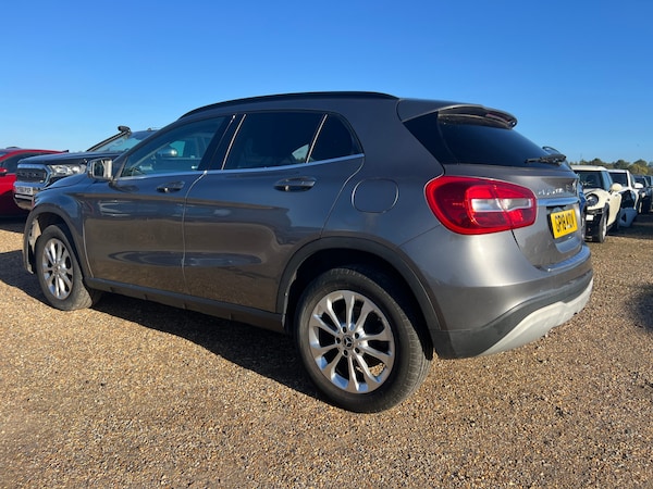 Used Mercedes-Benz GLA 2018 for sale - 76194432: Photo 3