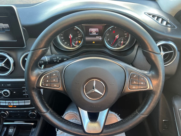 Used Mercedes-Benz GLA 2018 for sale - 76194432: Photo 8