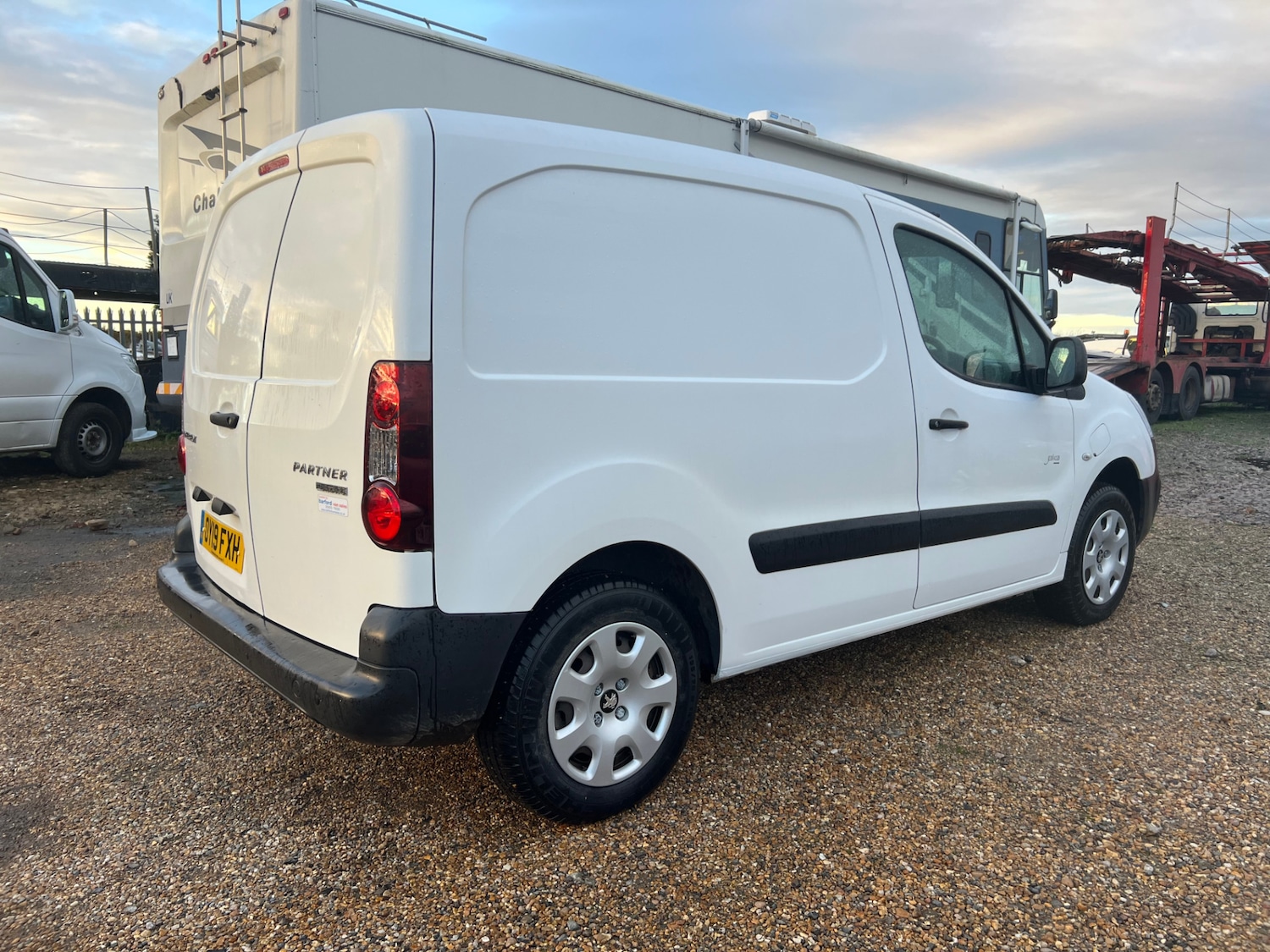 Used Peugeot Partner 2019 for sale - 76411421: Photo 2