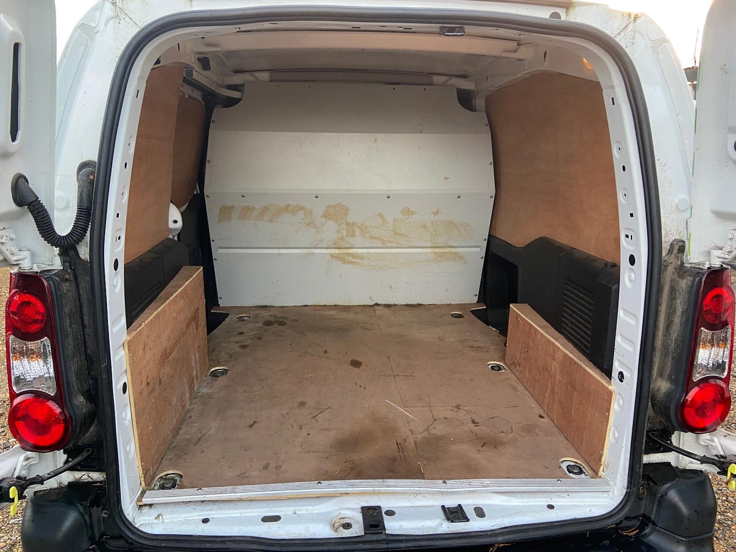 Used Peugeot Partner 2019 for sale - 76411421: Photo 4