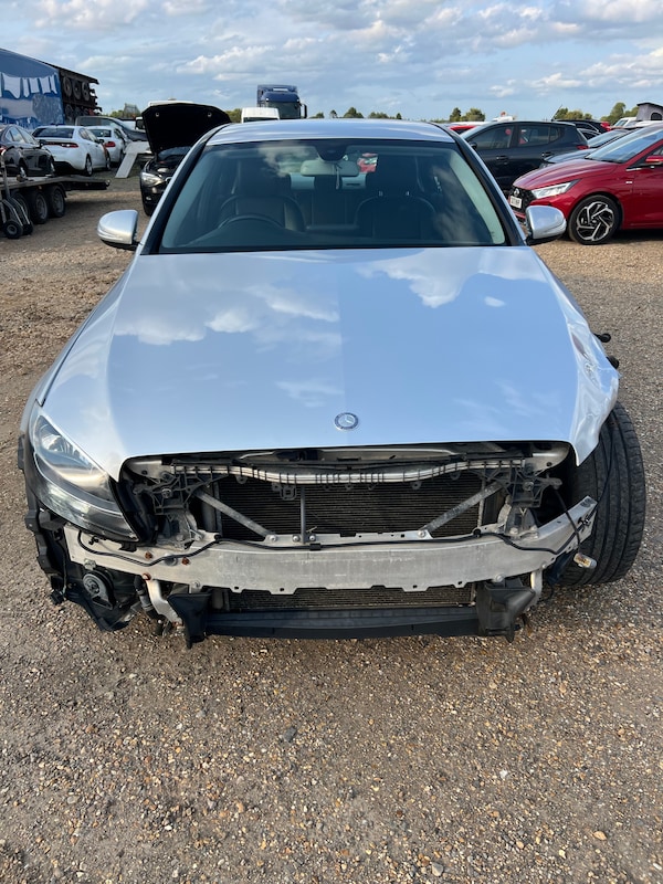 Used Mercedes-Benz C-Class 2015 for sale - 74730969: Photo 3