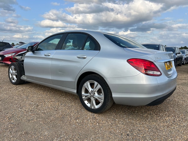 Used Mercedes-Benz C-Class 2015 for sale - 74730969: Photo 5