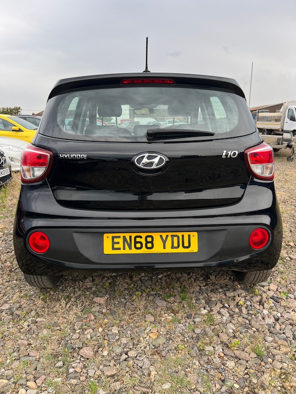 Used Hyundai i10 2019 for sale - 71822827: Photo 2