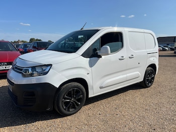 Used Citroen Berlingo 2020 for sale - 75526950: Photo