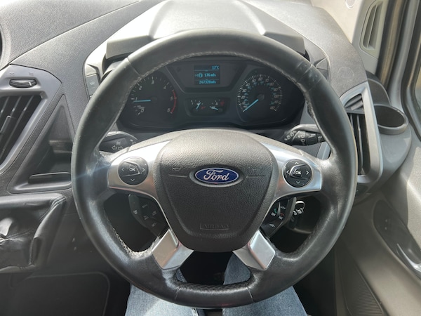 Used Ford Tourneo Custom 2015 for sale - 76044157: Photo 8