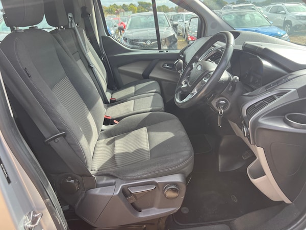 Used Ford Tourneo Custom 2015 for sale - 76044157: Photo 9