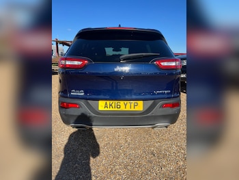 Used Jeep Cherokee 2016 for sale - 76194388: Photo 3