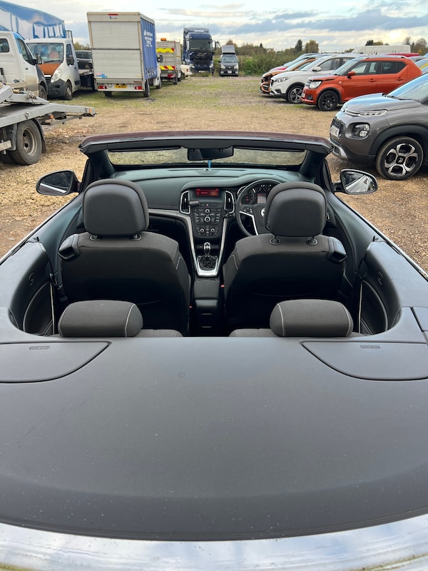 Used Vauxhall Cascada 2014 for sale - 72957492: Photo 12