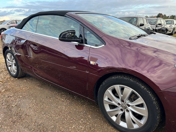 Used Vauxhall Cascada 2014 for sale - 72957492: Photo 15
