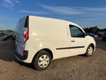 Used Renault Kangoo 2018 for sale - 75273012: Photo