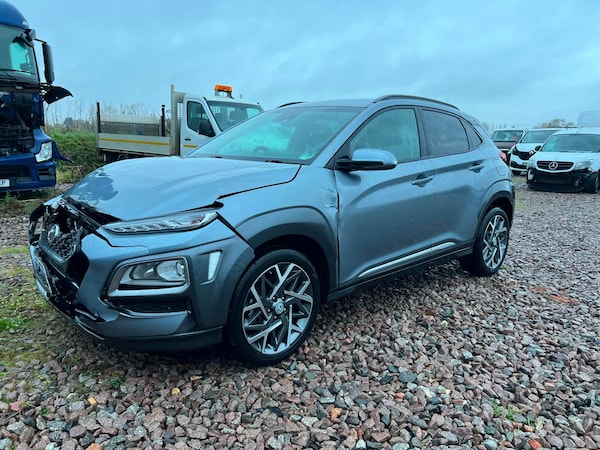Used Hyundai KONA 2020 for sale - 69475648: Photo 4