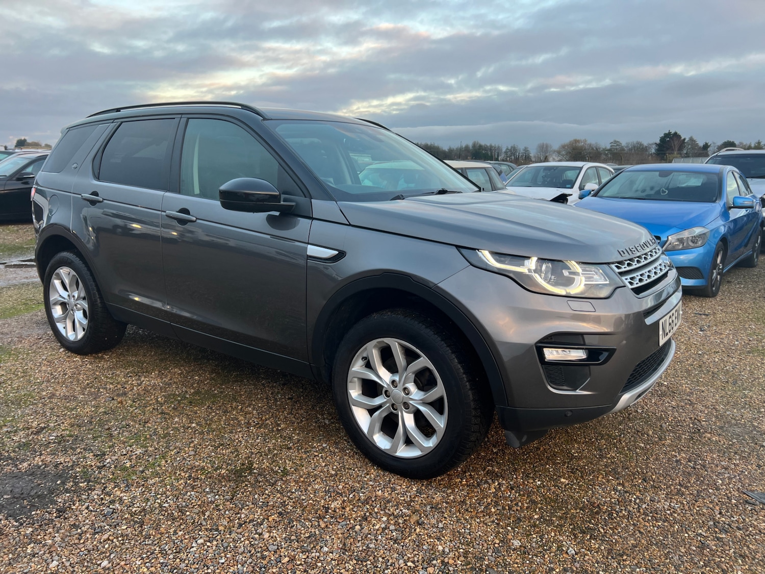 Used Land Rover Discovery Sport 2016 for sale - 76705720: Photo 1
