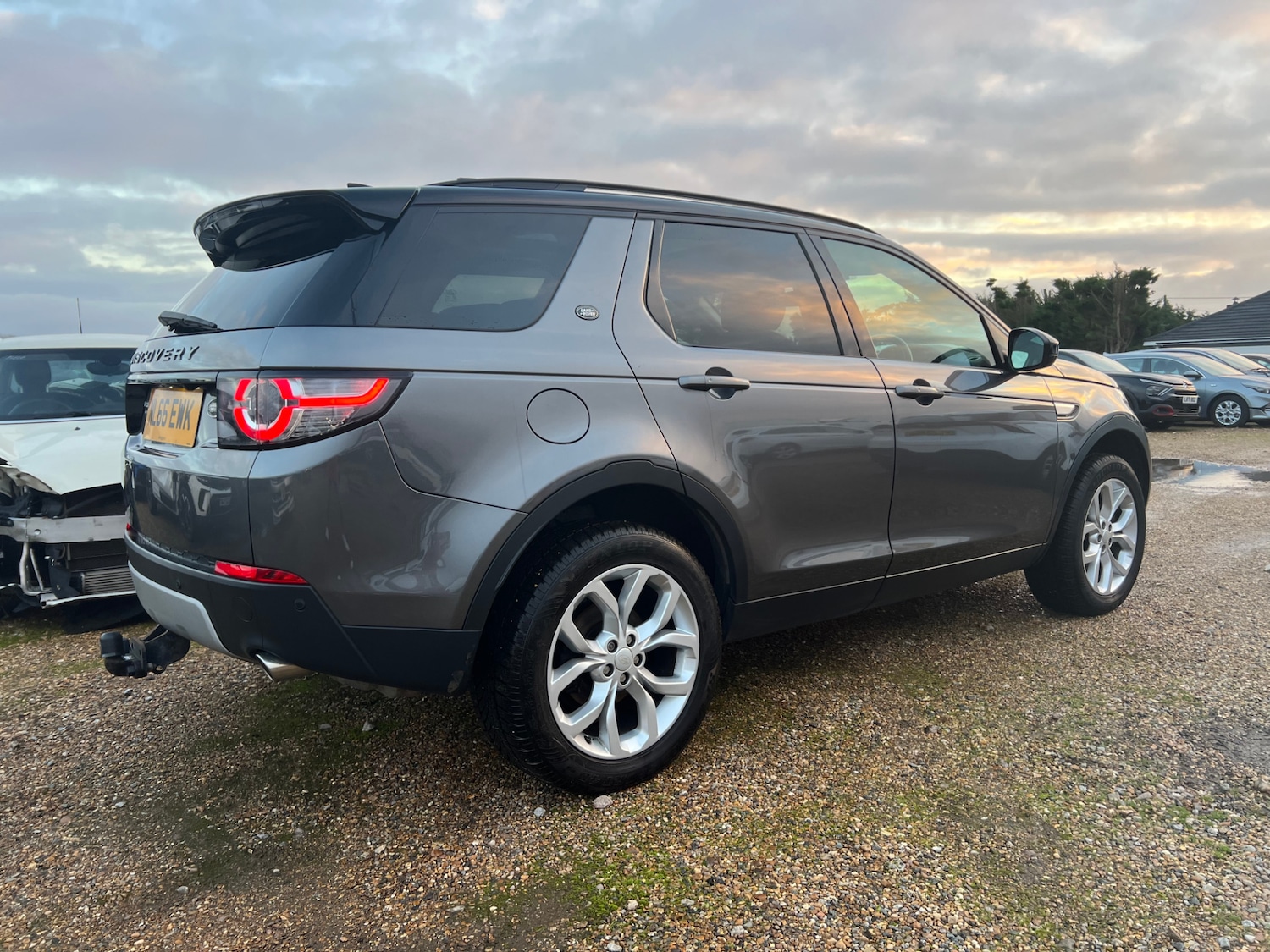 Used Land Rover Discovery Sport 2016 for sale - 76705720: Photo 2
