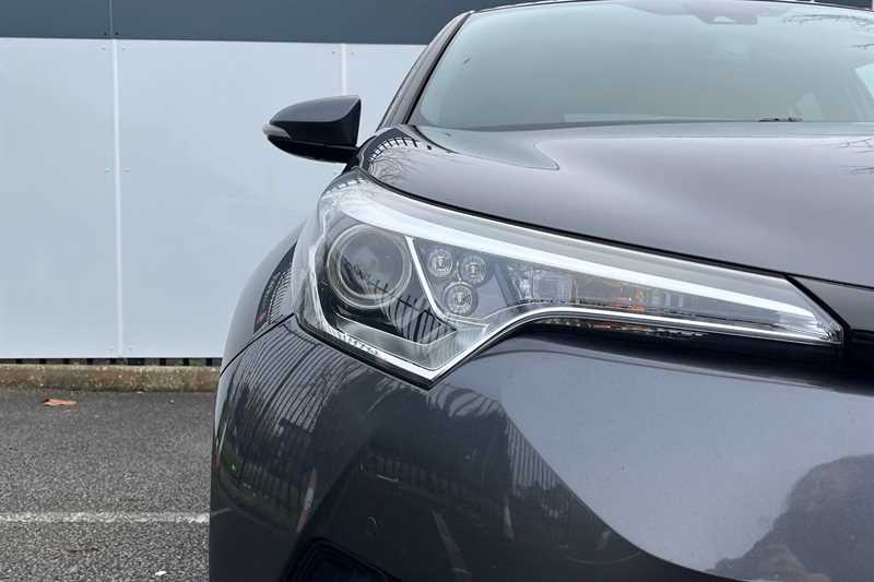 Used Toyota C-HR 2018 for sale - 76930220: Photo 28