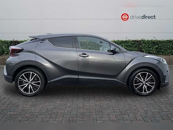 Used Toyota C-HR 2018 for sale - 76930220: Photo
