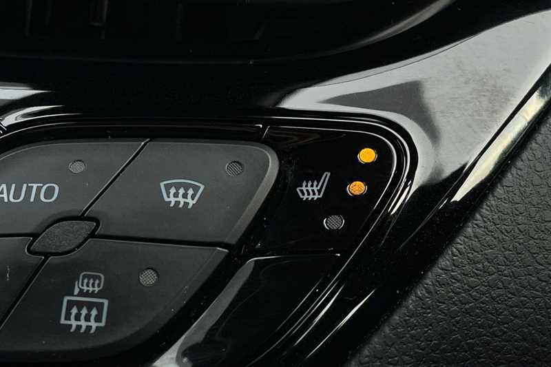 Used Toyota C-HR 2018 for sale - 76930220: Photo 39