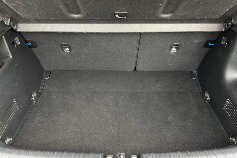 Used Kia Stonic 2021 for sale - 76447834: Photo 25