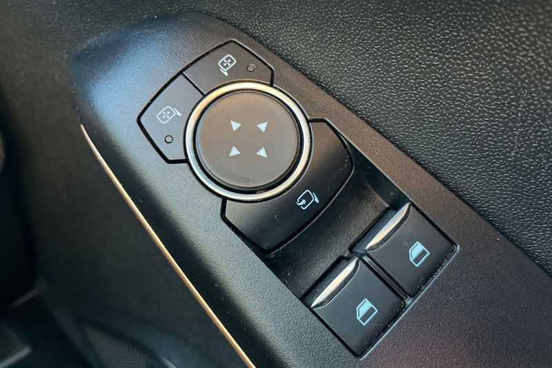 Used Ford Fiesta 2017 for sale - 76648397: Photo 16