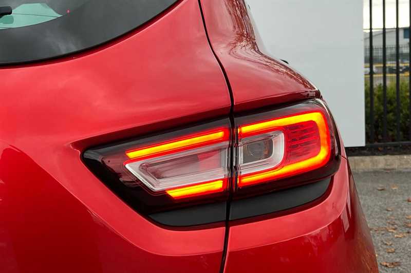 Used Renault Clio 2019 for sale - 76529396: Photo 32