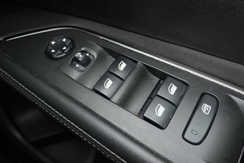 Used Peugeot 5008 2019 for sale - 77944481: Photo 16