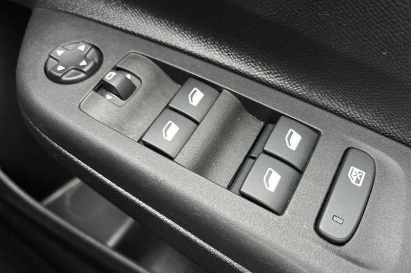 Used Vauxhall Corsa 2023 for sale - 76463341: Photo 16