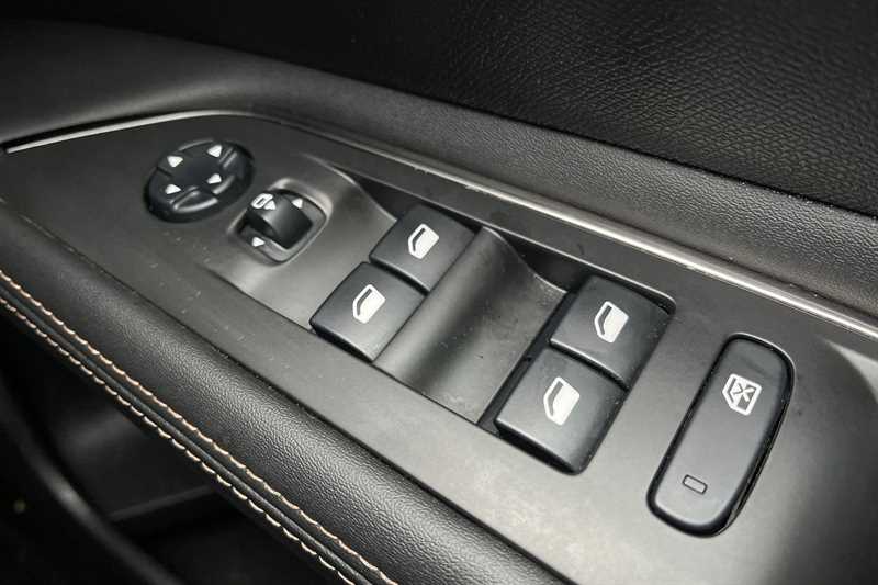 Used Peugeot 3008 2019 for sale - 77929178: Photo 16