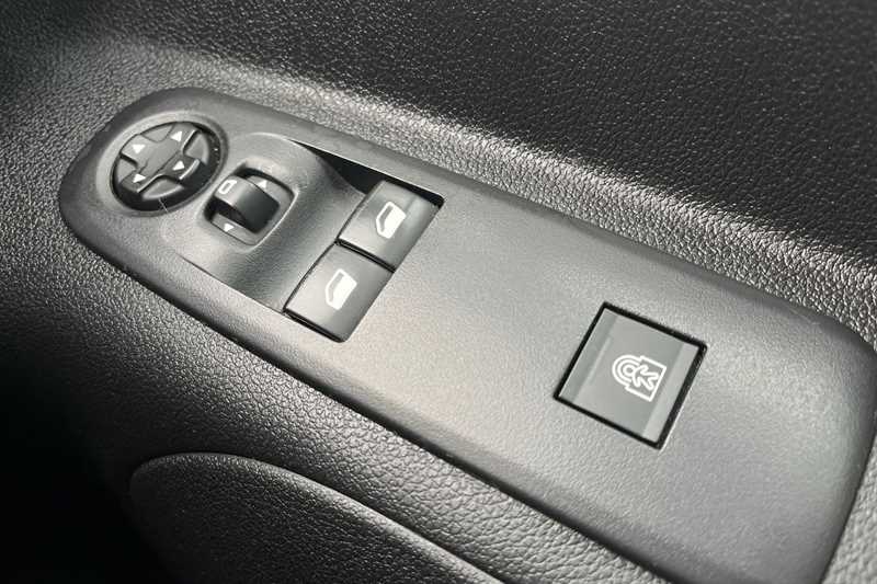 Used Vauxhall Combo Life 2020 for sale - 76447977: Photo 16