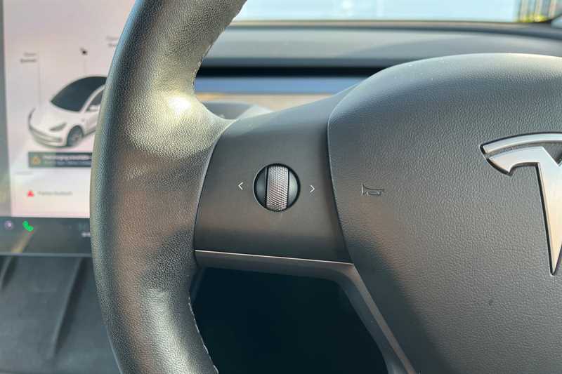 Used Tesla Model 3 2021 for sale - 76852929: Photo 21