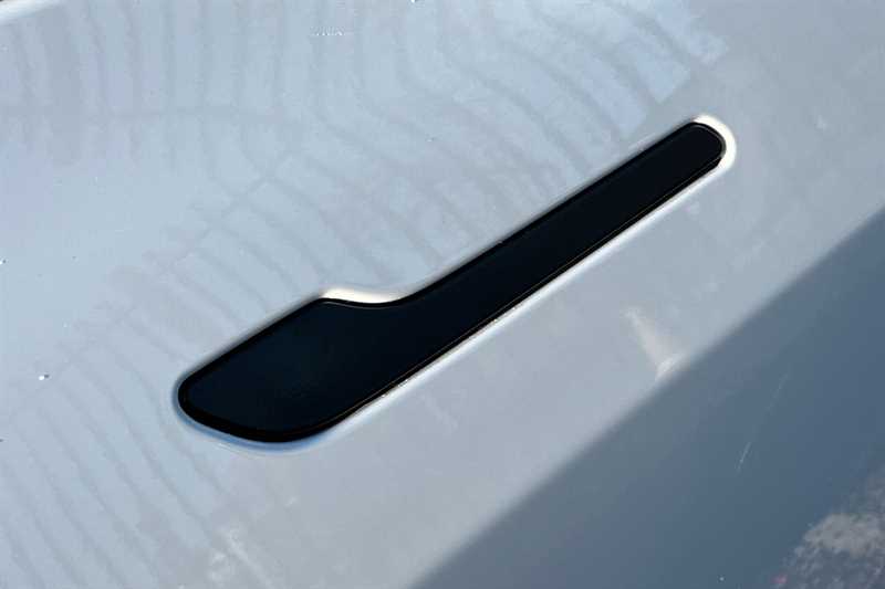 Used Tesla Model 3 2021 for sale - 76852929: Photo 33