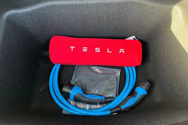 Used Tesla Model 3 2021 for sale - 76852929: Photo 37