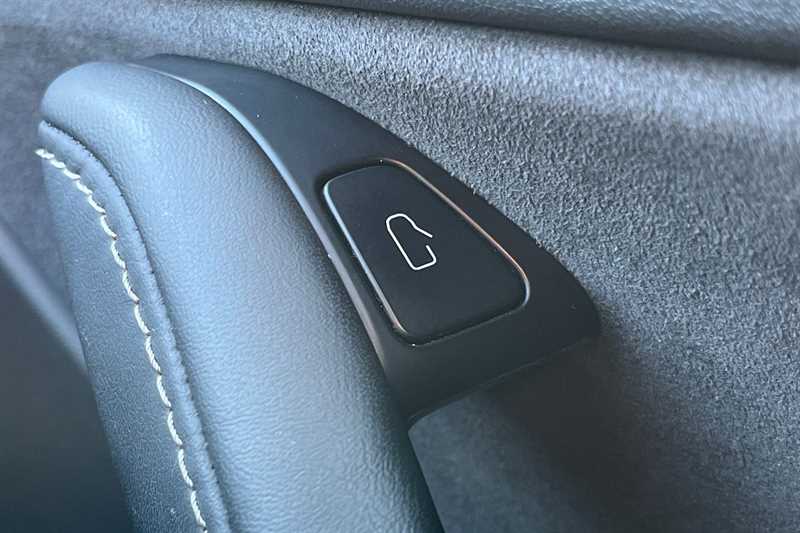 Used Tesla Model 3 2021 for sale - 76852929: Photo 42