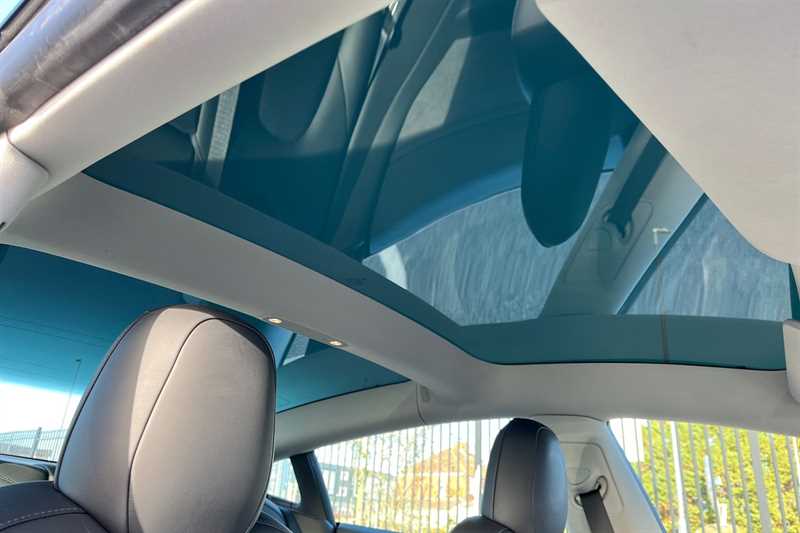 Used Tesla Model 3 2021 for sale - 76852929: Photo 45