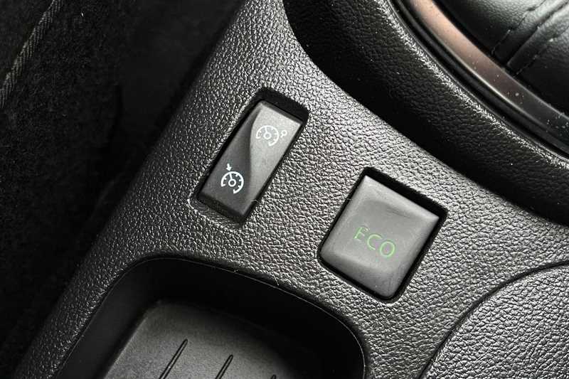 Used Renault Captur 2018 for sale - 77485965: Photo 40