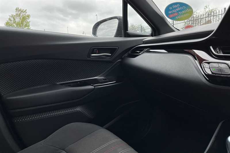 Used Toyota C-HR 2021 for sale - 77323227: Photo 48