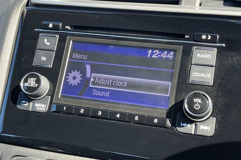 Used Honda Jazz 2017 for sale - 78131223: Photo 17