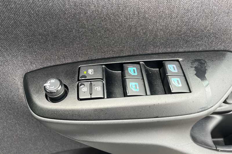 Used Toyota Yaris Cross 2023 for sale - 78217680: Photo 16