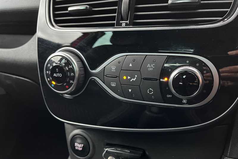 Used Renault Clio 2019 for sale - 77335289: Photo 15