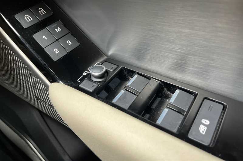 Used Land Rover Range Rover Velar 2022 for sale - 76463304: Photo 16