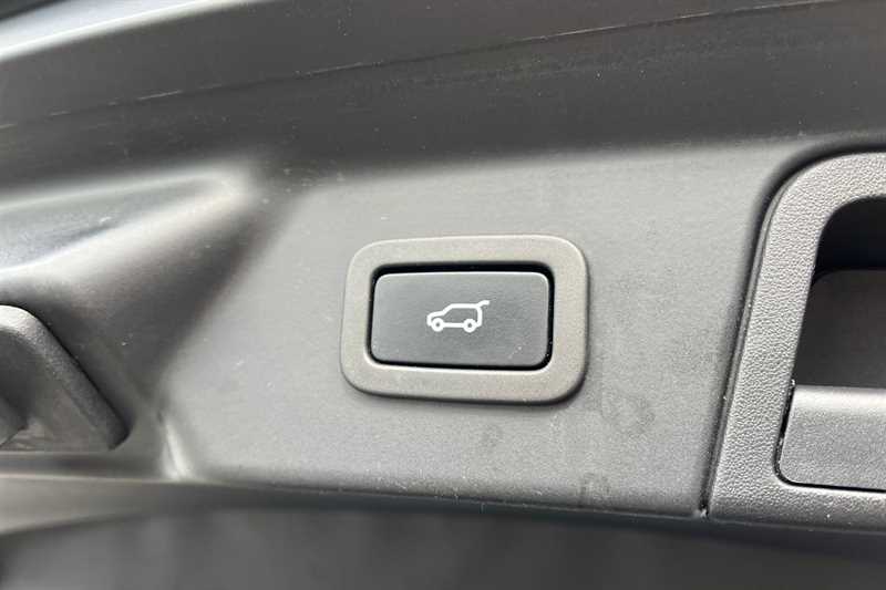 Used Land Rover Range Rover Velar 2022 for sale - 76463304: Photo 38