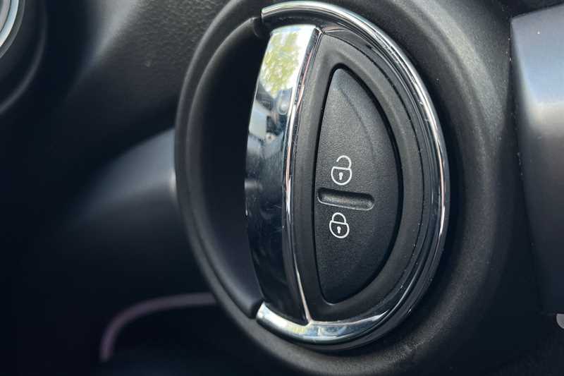 Used MINI Hatch 2022 for sale - 76844360: Photo 44