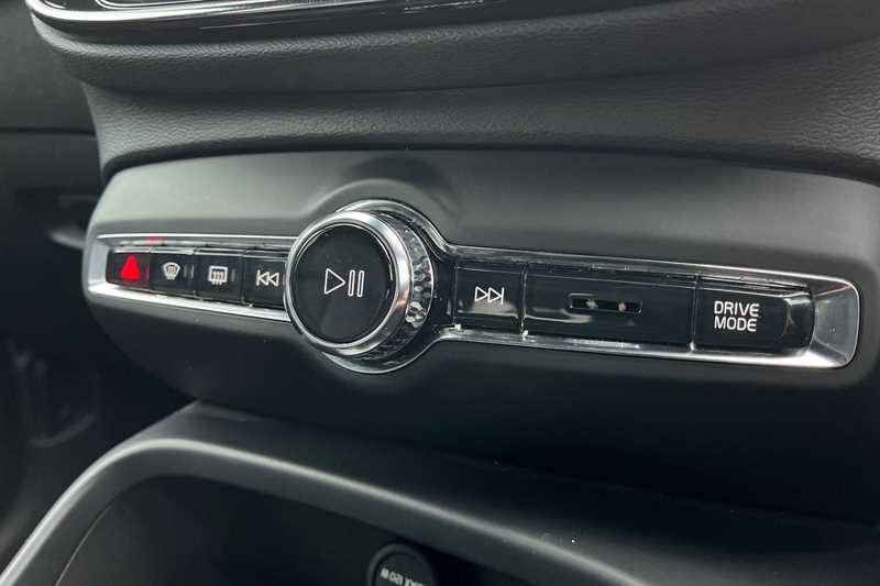 Used Volvo XC40 2022 for sale - 77566733: Photo 40