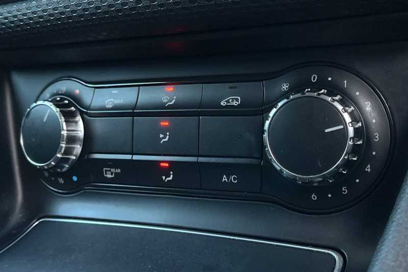 Used Mercedes-Benz A-Class 2018 for sale - 76443219: Photo 15