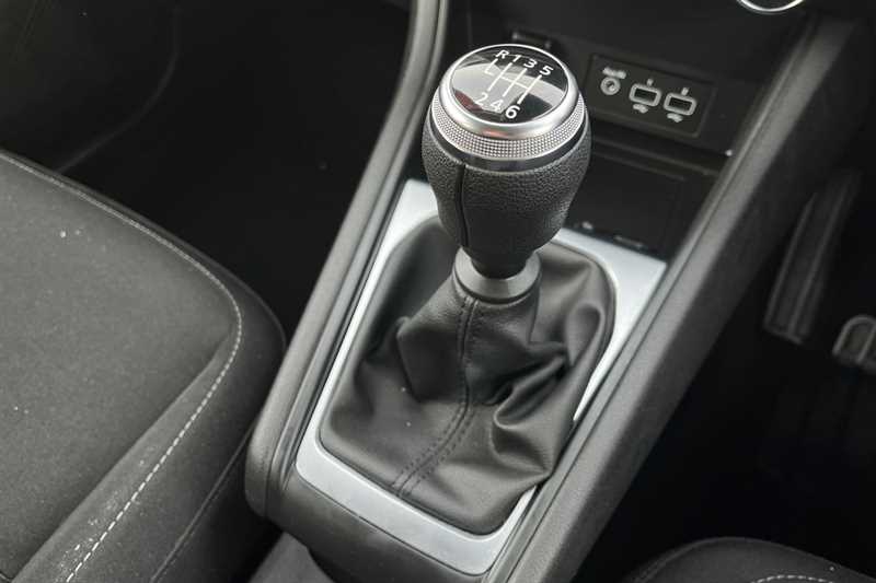 Used Renault Captur 2021 for sale - 76530132: Photo 41