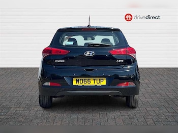 Used Hyundai i20 2017 for sale - 79398587: Photo