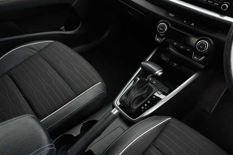 Used Kia Stonic 2021 for sale - 76489803: Photo 14