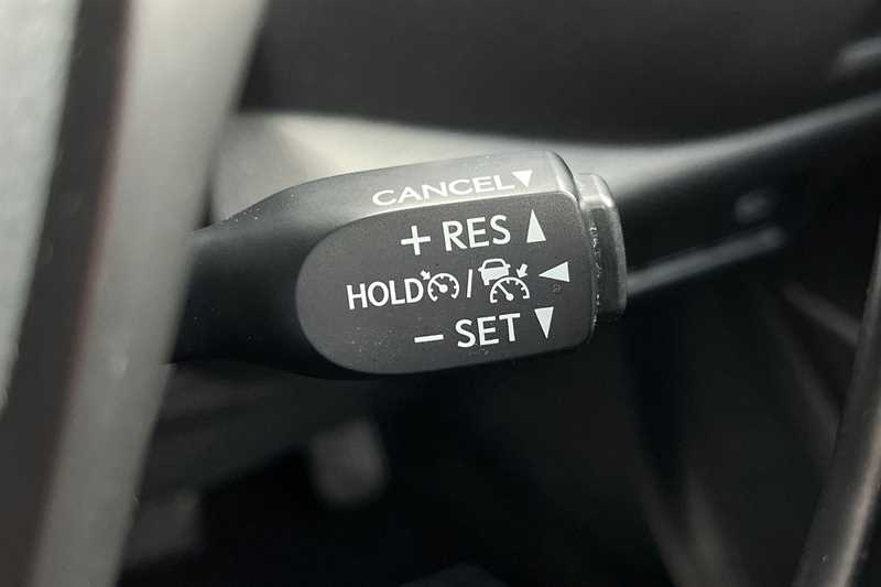 Used Toyota C-HR 2018 for sale - 77699900: Photo 42