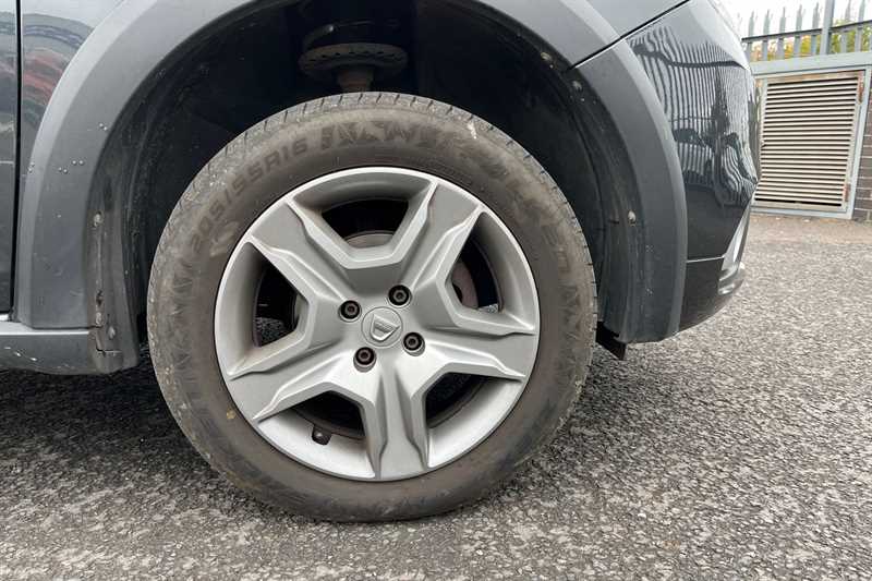 Used Dacia Sandero Stepway 2017 for sale - 76229585: Photo 12