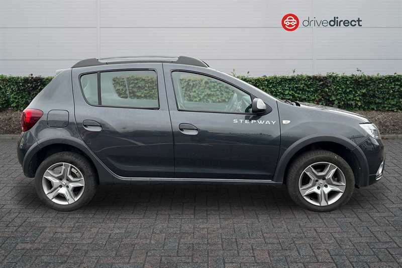 Used Dacia Sandero Stepway 2017 for sale - 76229585: Photo 2
