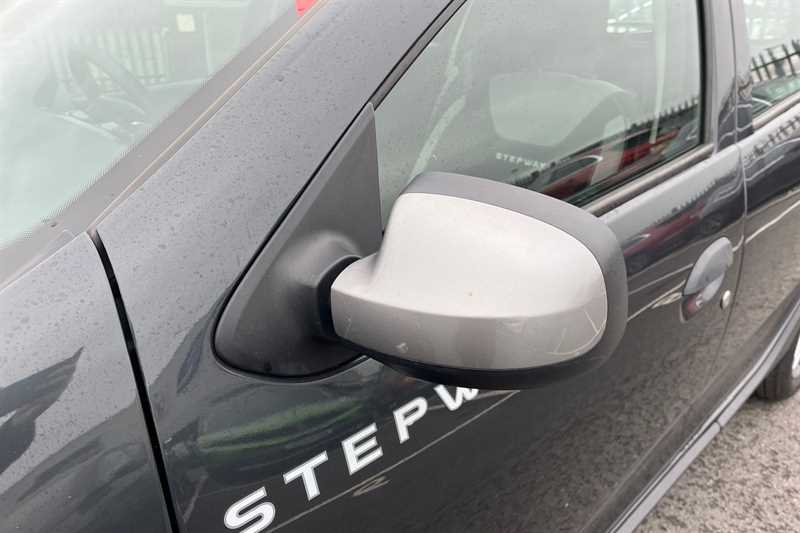 Used Dacia Sandero Stepway 2017 for sale - 76229585: Photo 35